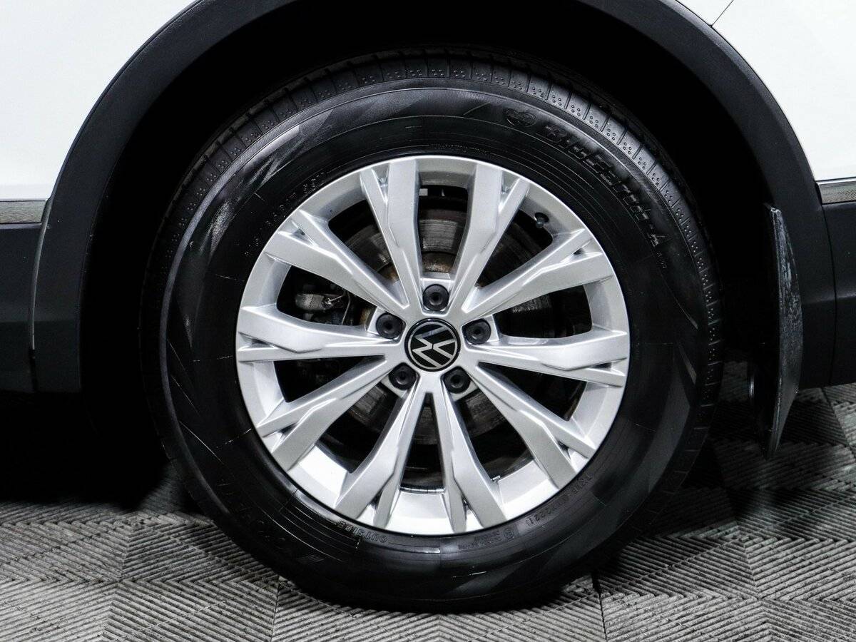 Volkswagen Tiguan б/у, 2021, Роботизированная. Фото: #11