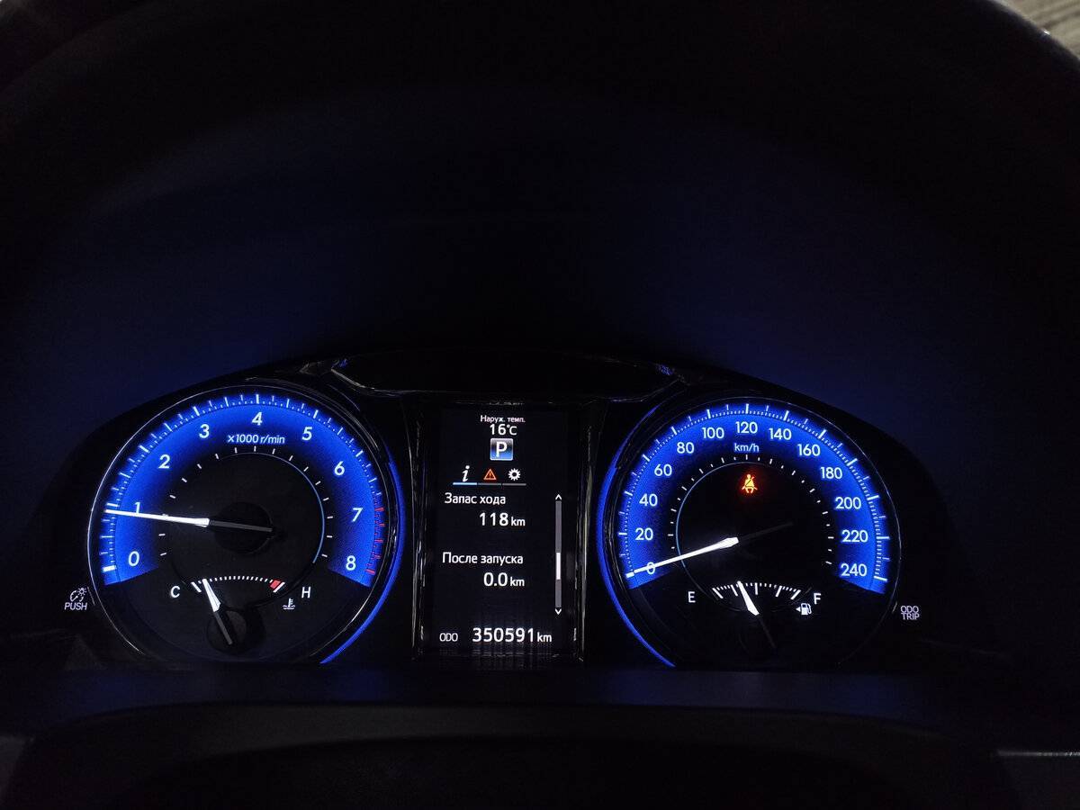 Тойота Камри б/у, 2016, Автоматическая. Фото: #12