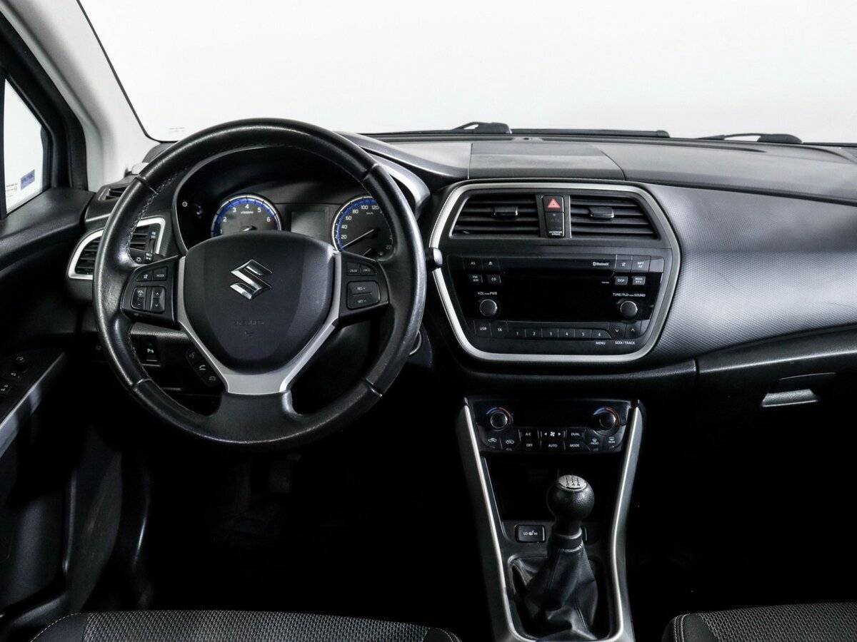 Suzuki SX4 б/у, 2014, Механическая. Фото: #11