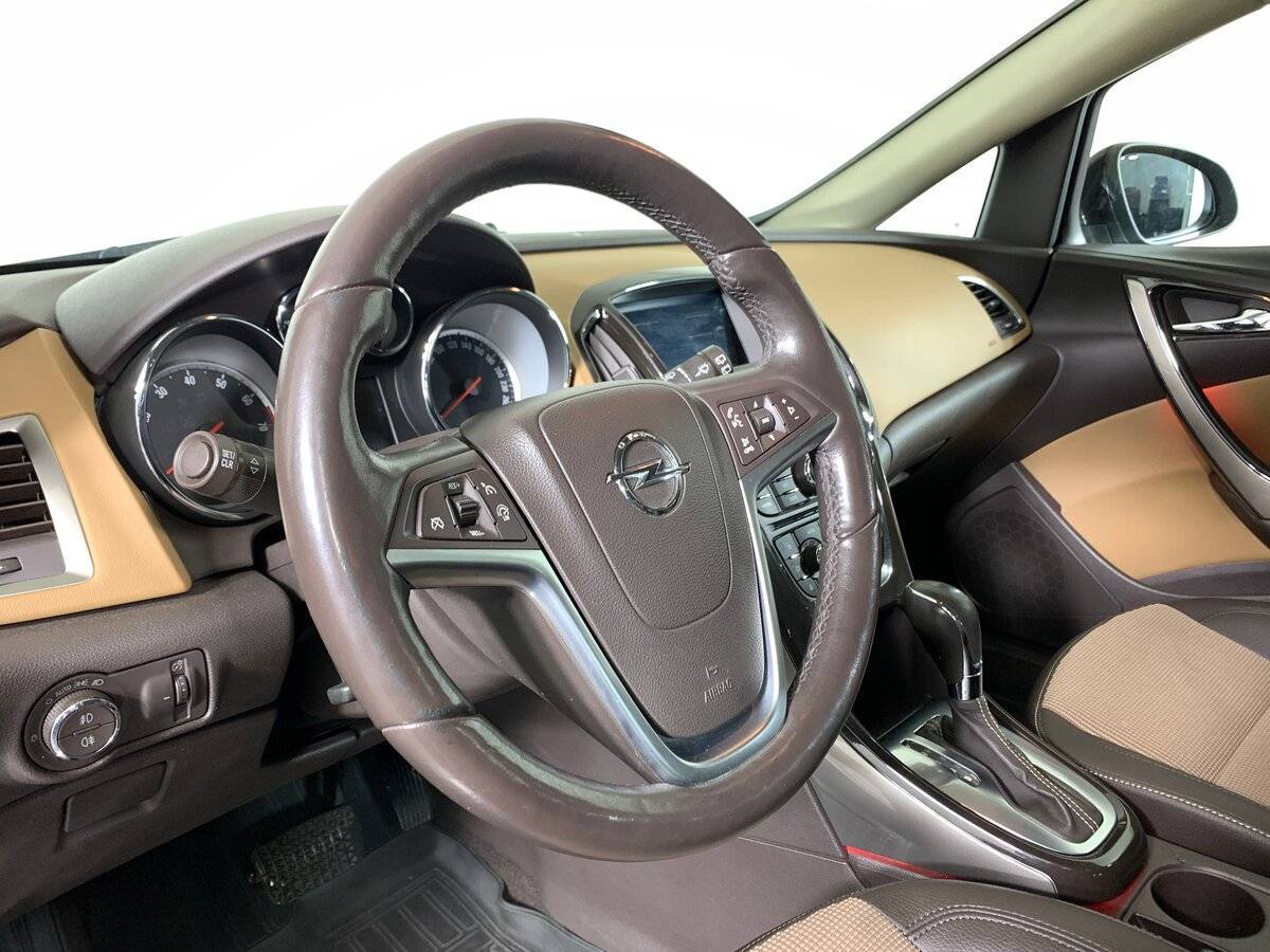 Опель Астра б/у, 2013, Автоматическая. Фото: #9