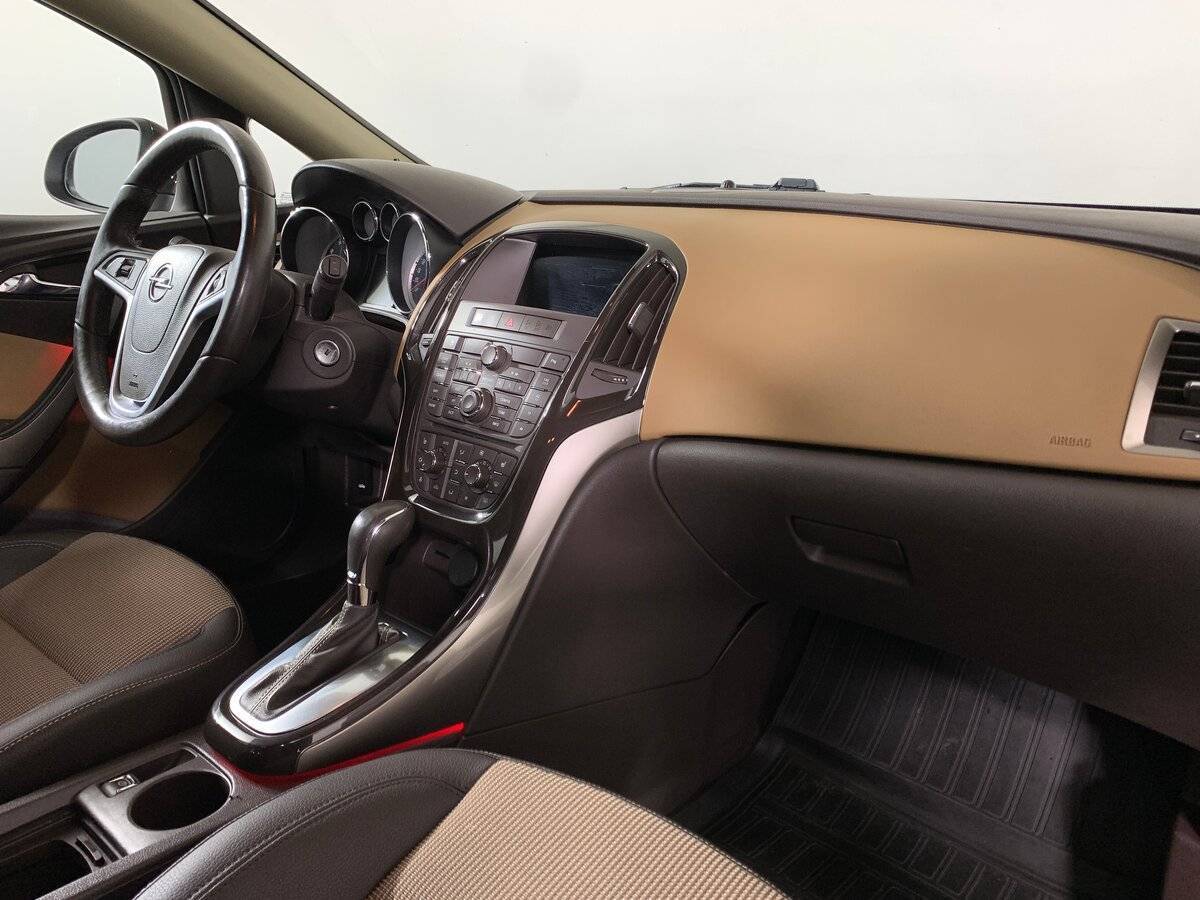 Опель Астра б/у, 2013, Автоматическая. Фото: #11