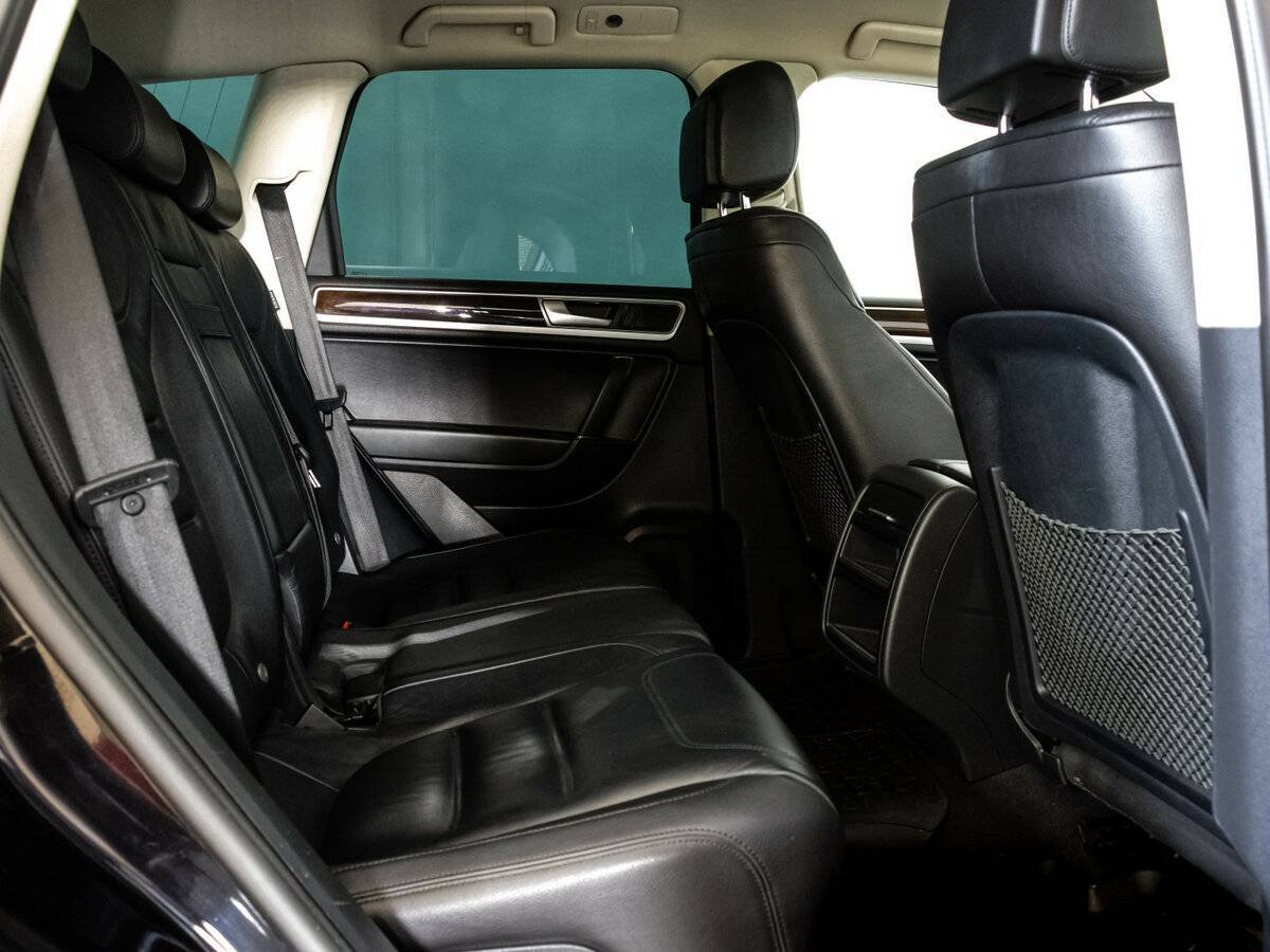 Volkswagen Touareg б/у, 2015, Автоматическая. Фото: #13