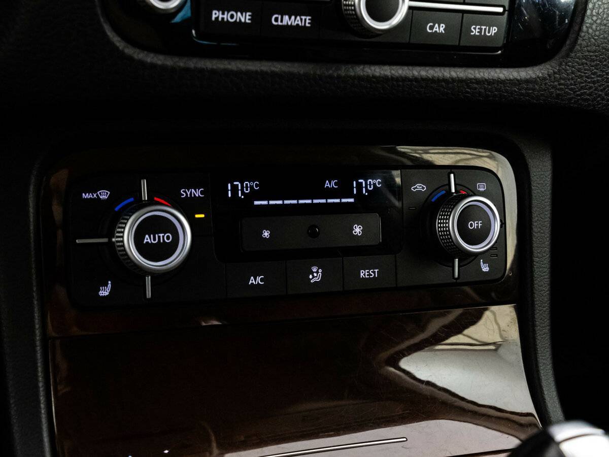 Volkswagen Touareg б/у, 2015, Автоматическая. Фото: #14