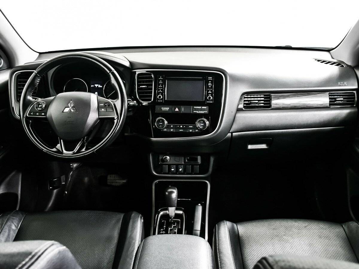 Mitsubishi Outlander б/у, 2017, Вариатор. Фото: #10