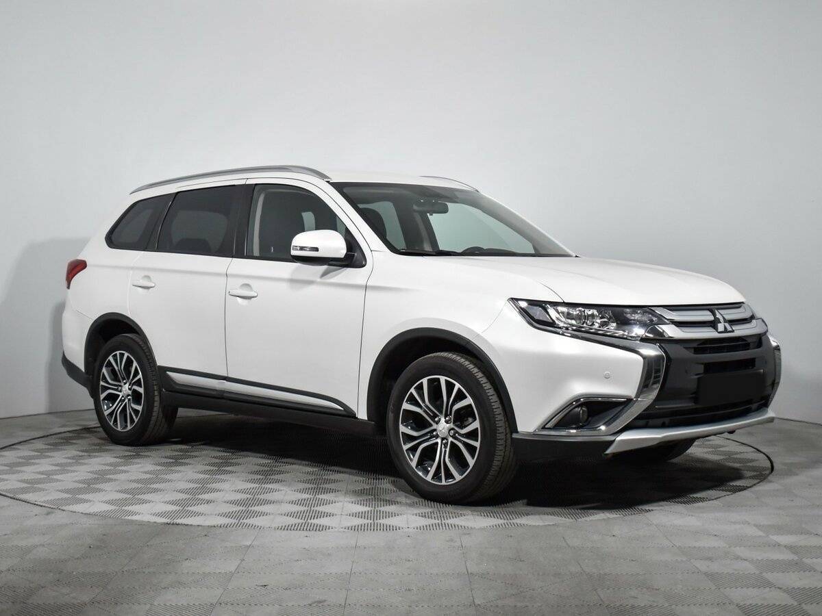 Mitsubishi Outlander б/у, 2018, Вариатор. Фото: #2