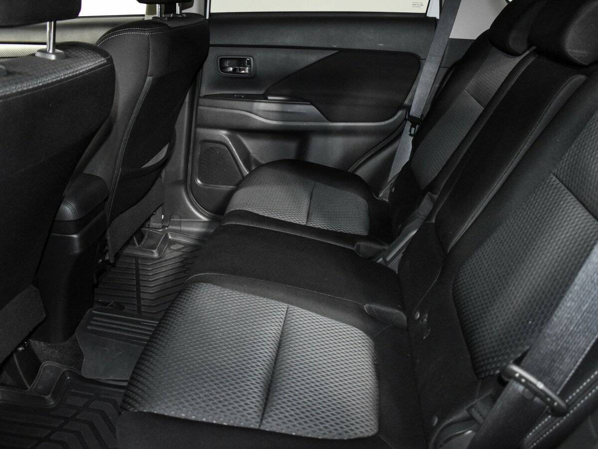 Mitsubishi Outlander б/у, 2018, Вариатор. Фото: #13