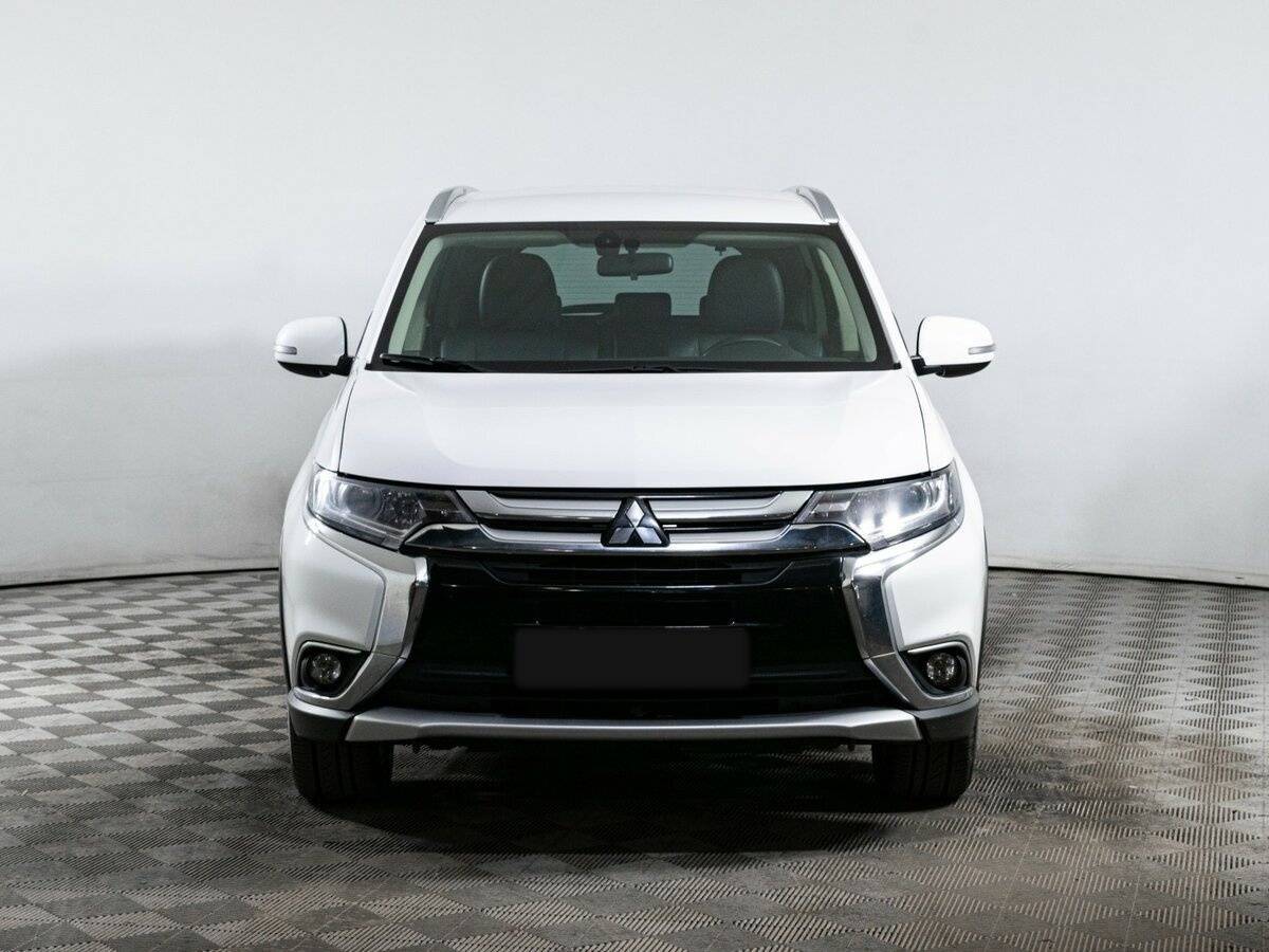 Mitsubishi Outlander б/у, 2018, Вариатор. Фото: #1