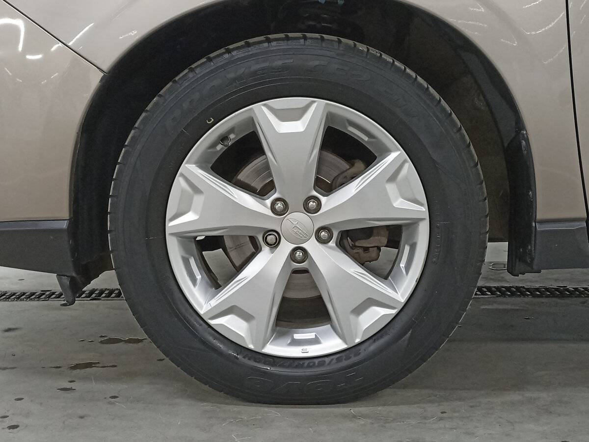 Subaru Forester б/у, 2014, Механическая. Фото: #17