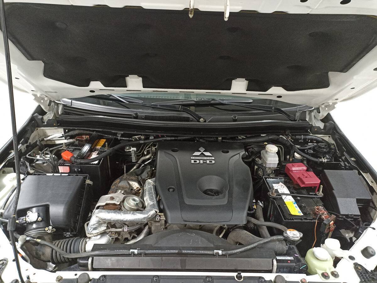 Mitsubishi Pajero Sport б/у, 2018, Механическая. Фото: #8