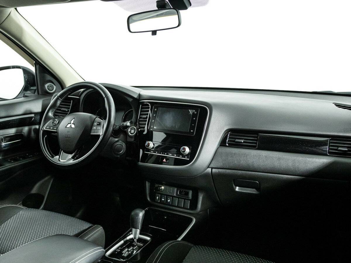 Mitsubishi Outlander б/у, 2021, Вариатор. Фото: #8