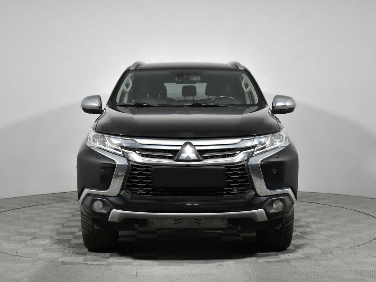 Mitsubishi Pajero Sport б/у, 2017, Автоматическая. Фото: #1
