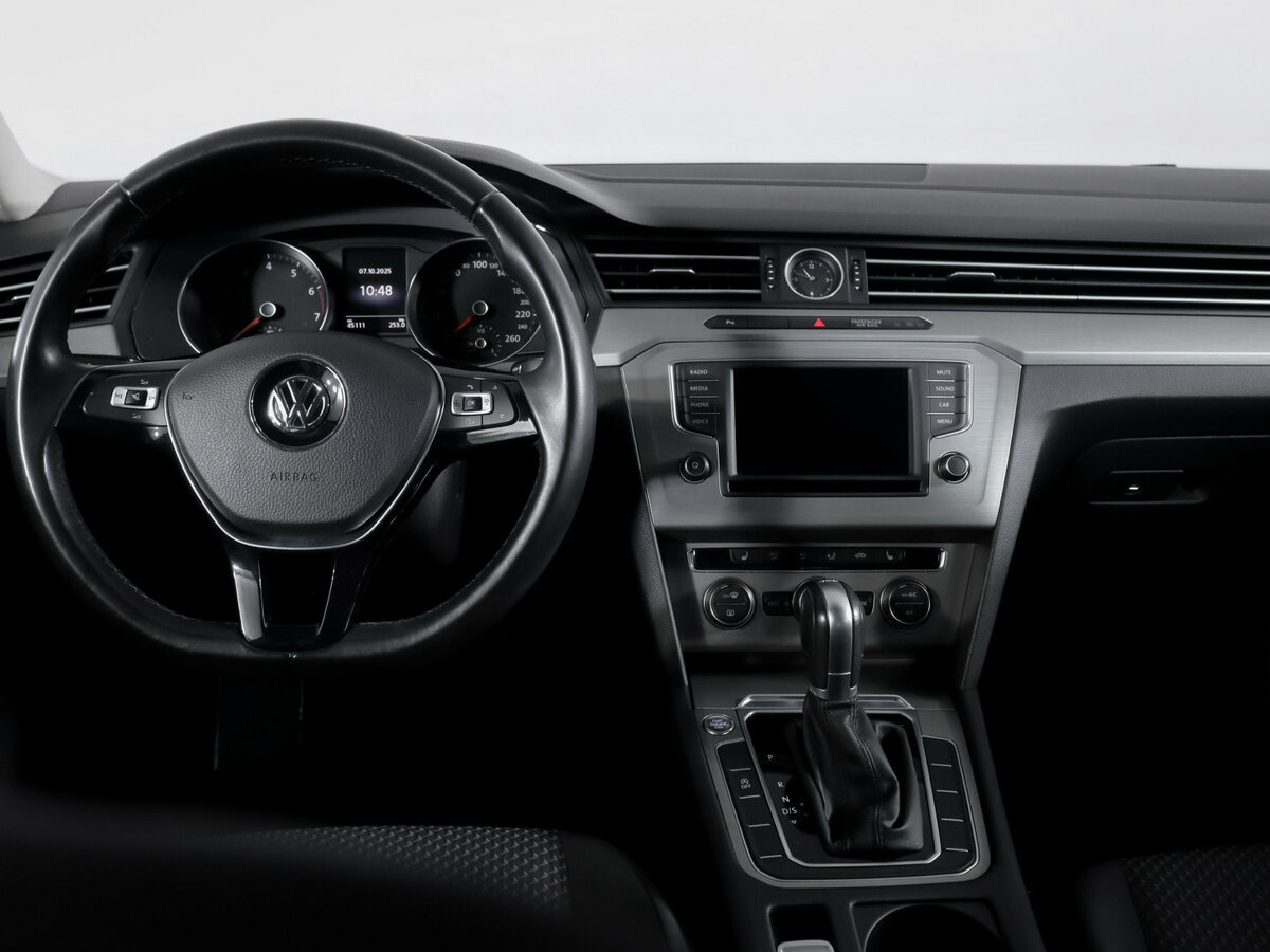 Volkswagen Passat б/у, 2016, Роботизированная. Фото: #9