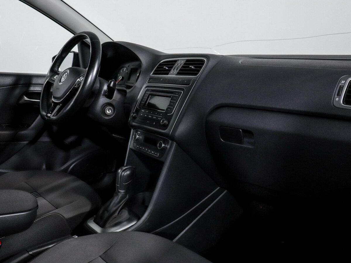 Volkswagen Polo б/у, 2016, Автоматическая. Фото: #6