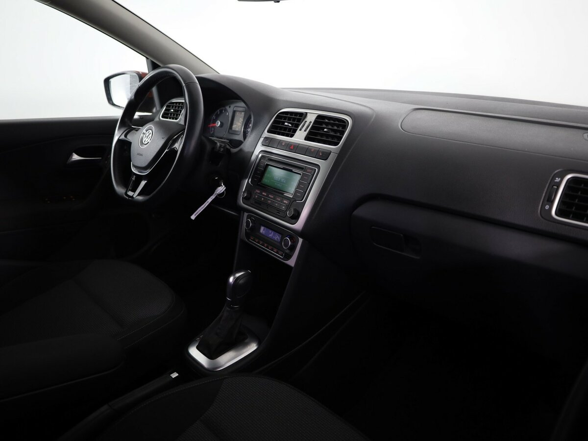 Volkswagen Polo б/у, 2015, Автоматическая. Фото: #17