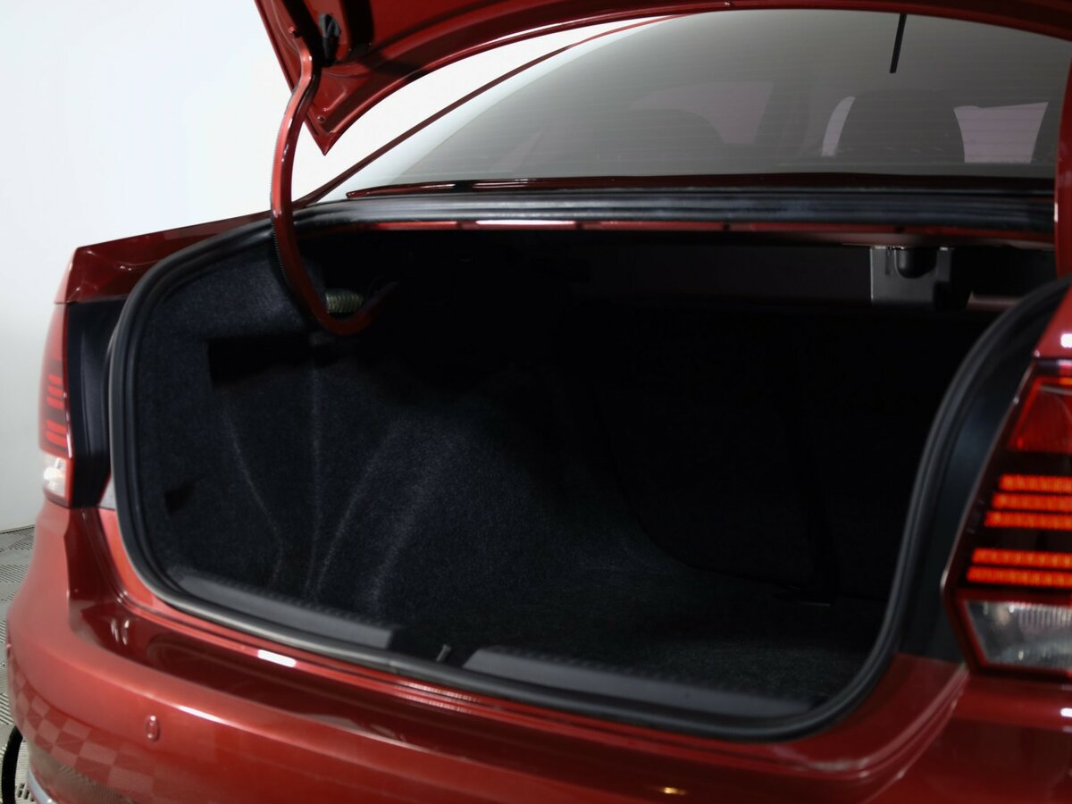 Volkswagen Polo б/у, 2015, Автоматическая. Фото: #20