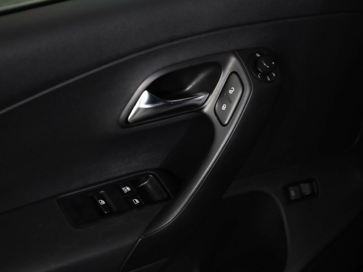 Volkswagen Polo б/у, 2013, Автоматическая. Фото: #9