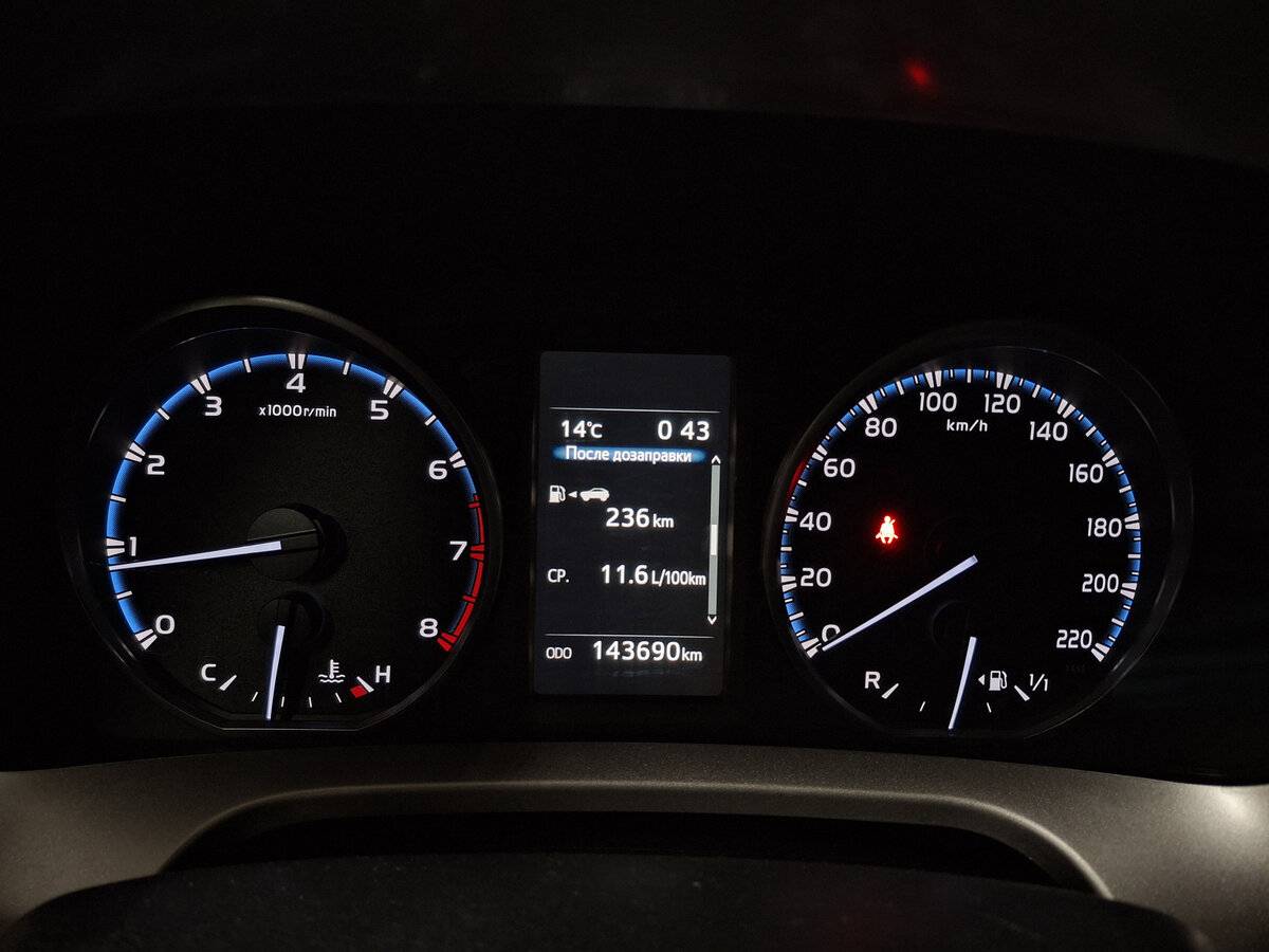 Toyota RAV4 б/у, 2015, Механическая. Фото: #11