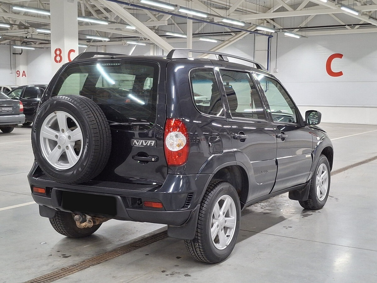 Chevrolet Niva б/у, 2017, Механическая. Фото: #4