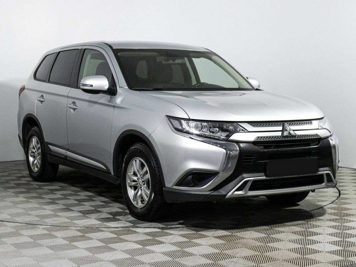 Mitsubishi Outlander б/у, 2019, Вариатор. Фото: #2