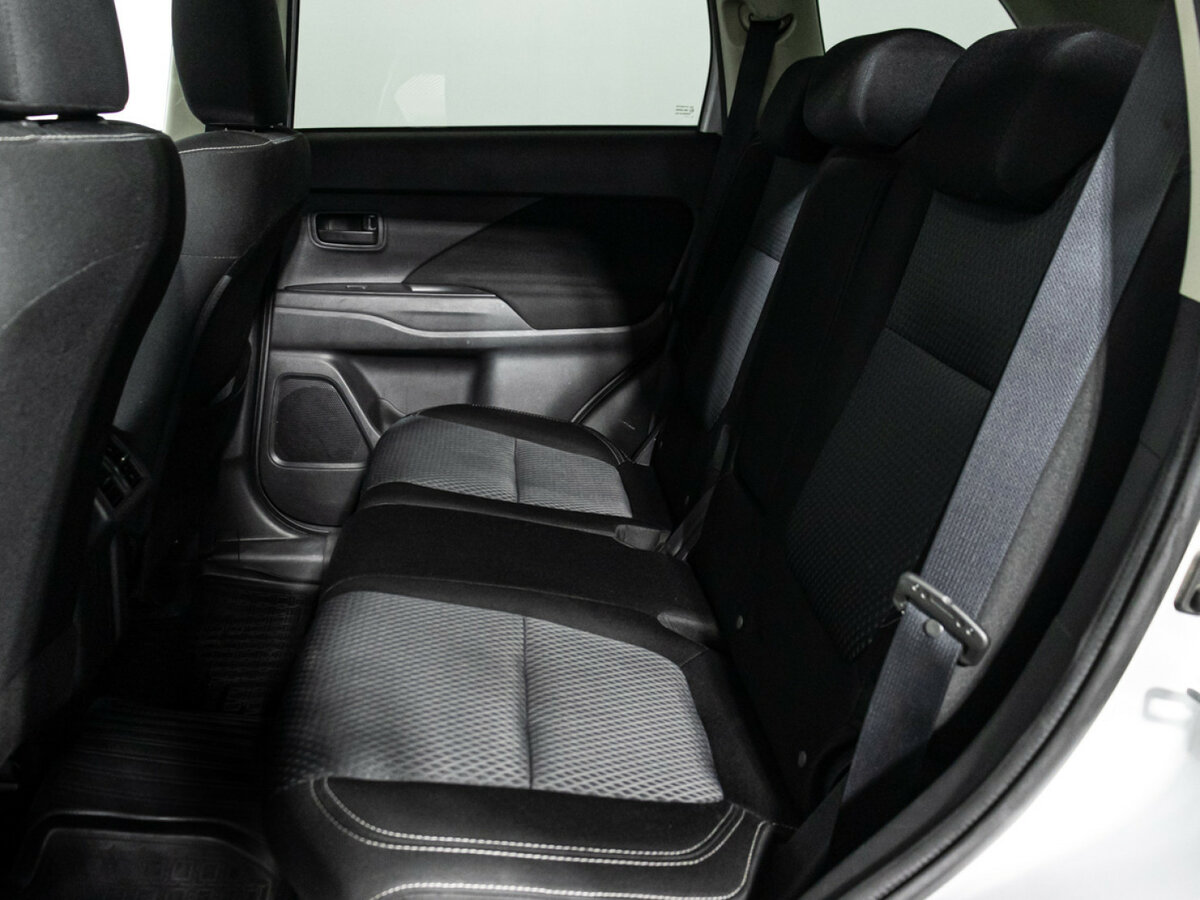 Mitsubishi Outlander б/у, 2019, Вариатор. Фото: #9