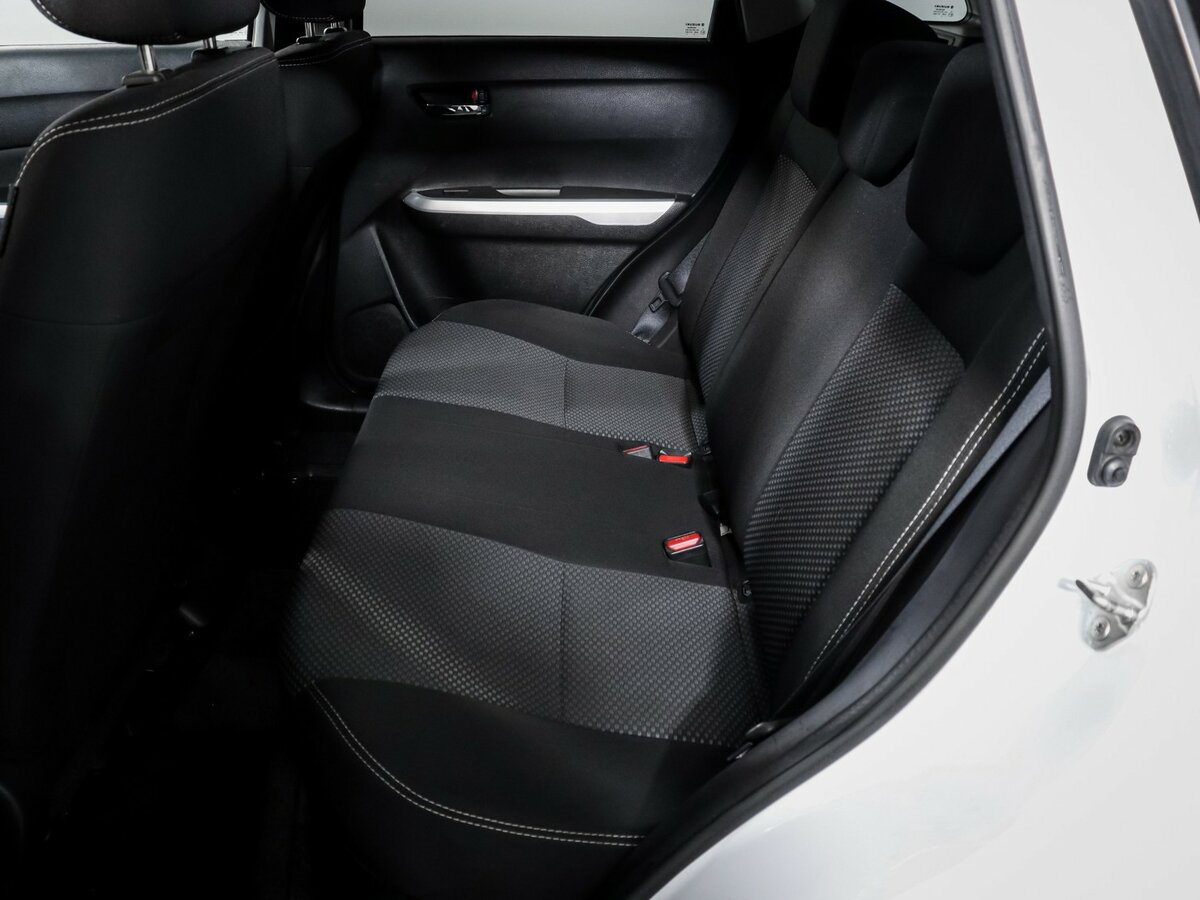 Suzuki Vitara б/у, 2016, Автоматическая. Фото: #7