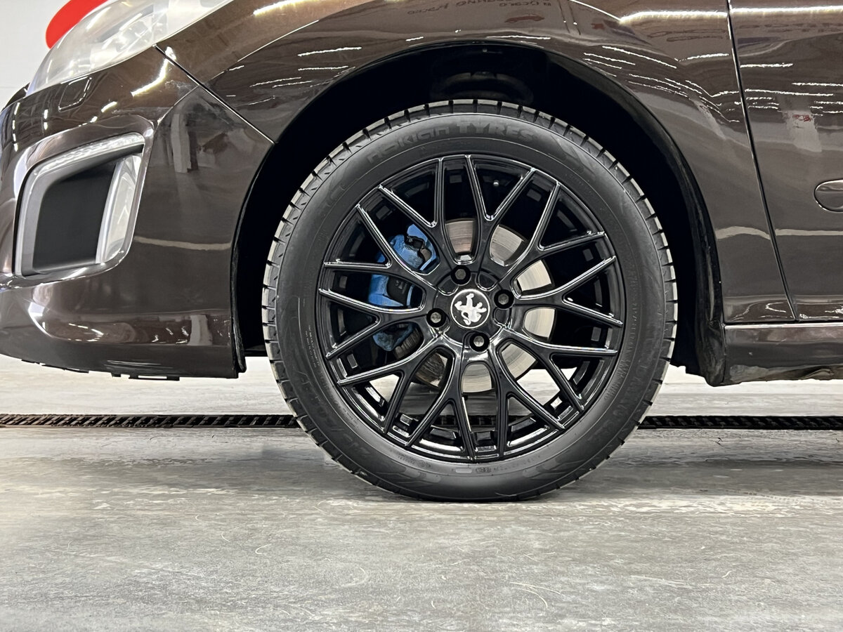 Peugeot 308 б/у, 2012, Механическая. Фото: #16