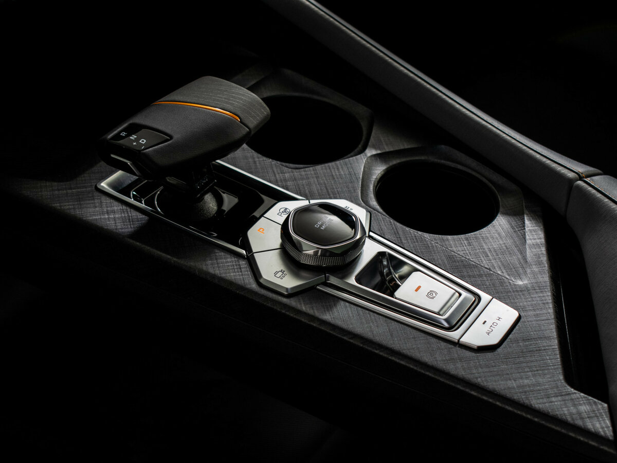 Чанган УНИ-В б/у, 2023, Роботизированная. Фото: #16