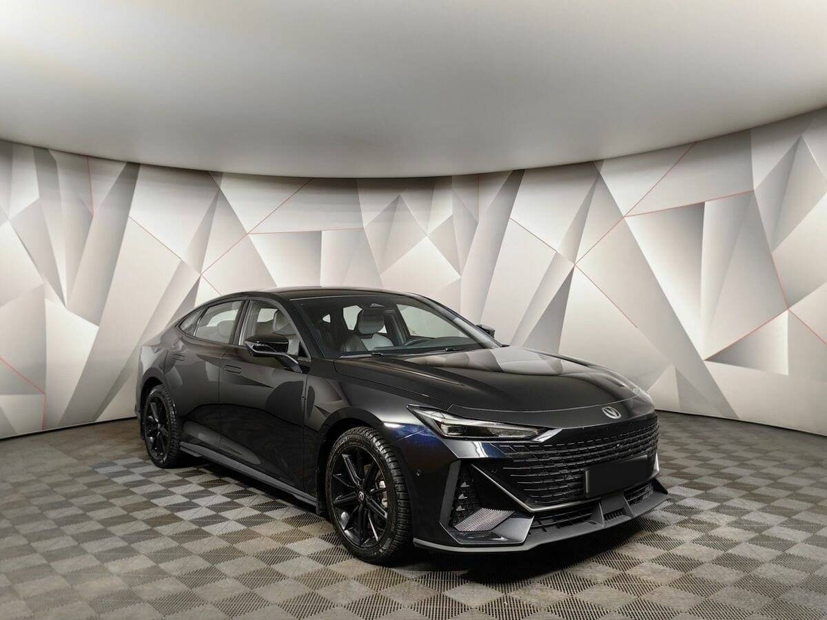 Чанган УНИ-В б/у, 2023, Роботизированная. Фото: #2