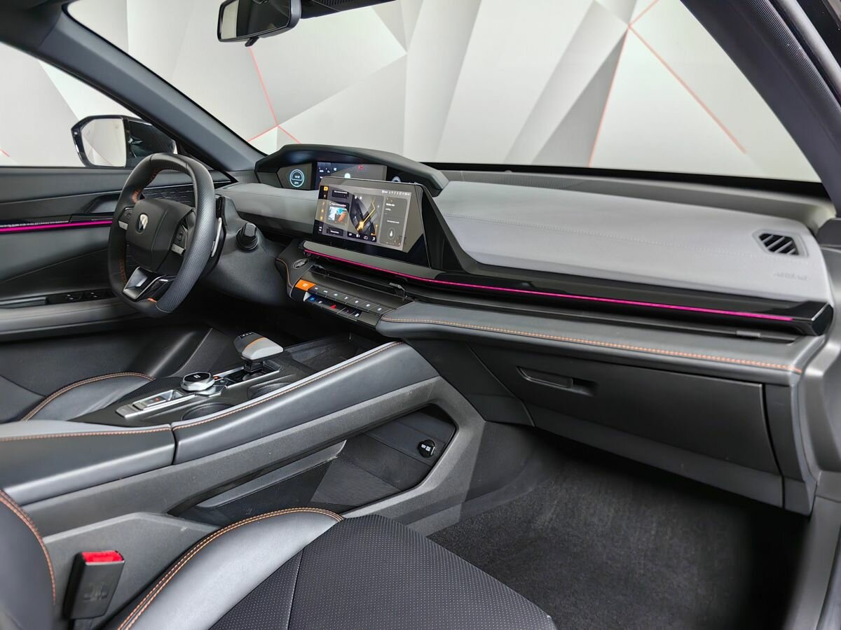 Чанган УНИ-В б/у, 2023, Роботизированная. Фото: #8