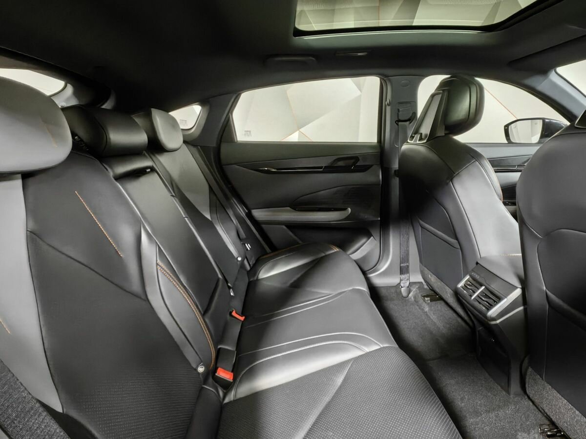 Чанган УНИ-В б/у, 2023, Роботизированная. Фото: #11