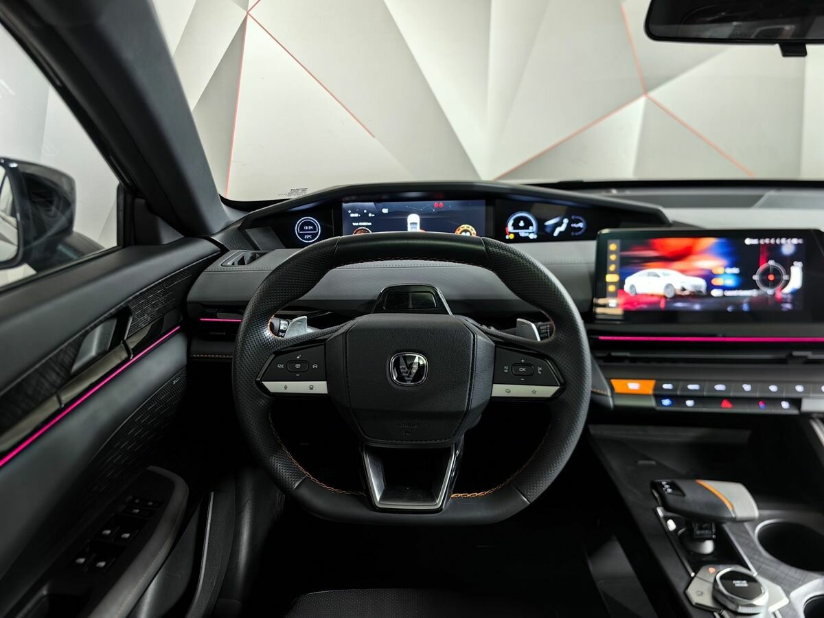 Чанган УНИ-В б/у, 2023, Роботизированная. Фото: #14