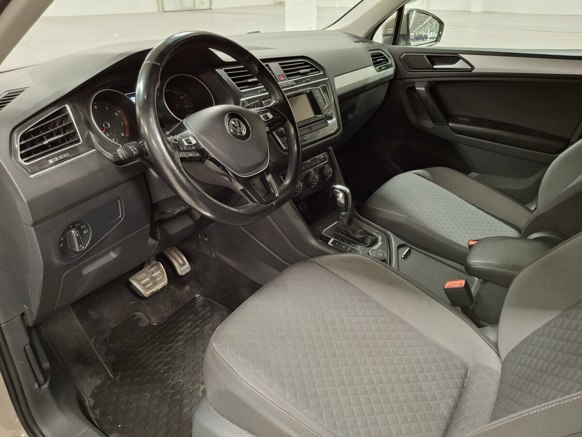 Фольксваген Тигуан б/у, 2017, Роботизированная. Фото: #15