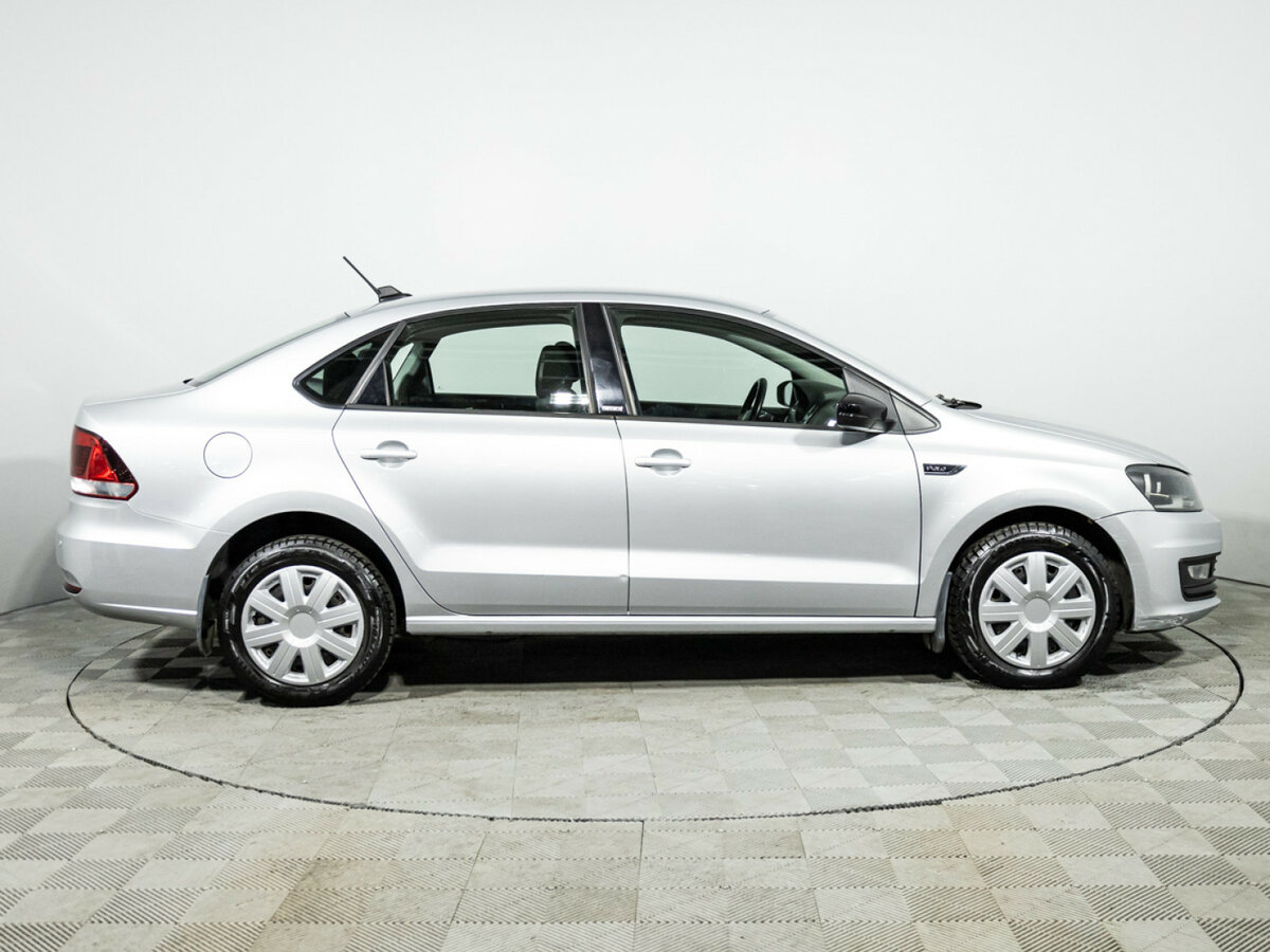 Volkswagen Polo б/у, 2017, Автоматическая. Фото: #3