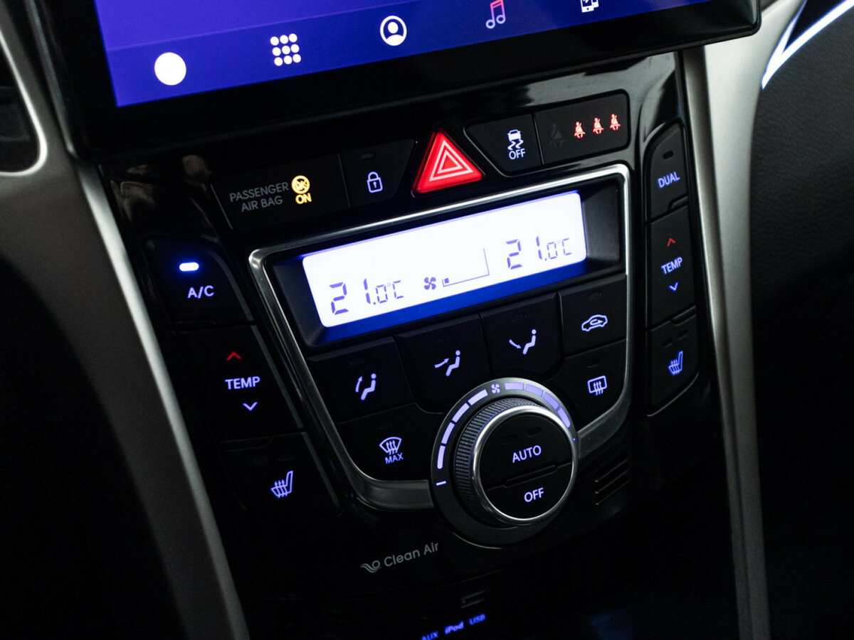 Hyundai i30 б/у, 2015, Автоматическая. Фото: #15