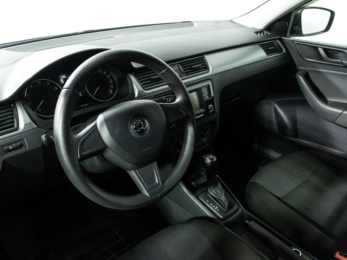 Skoda Rapid б/у, 2015, Автоматическая. Фото: #10
