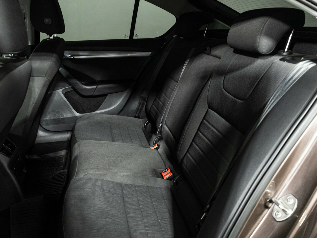 Skoda Octavia б/у, 2016, Механическая. Фото: #9