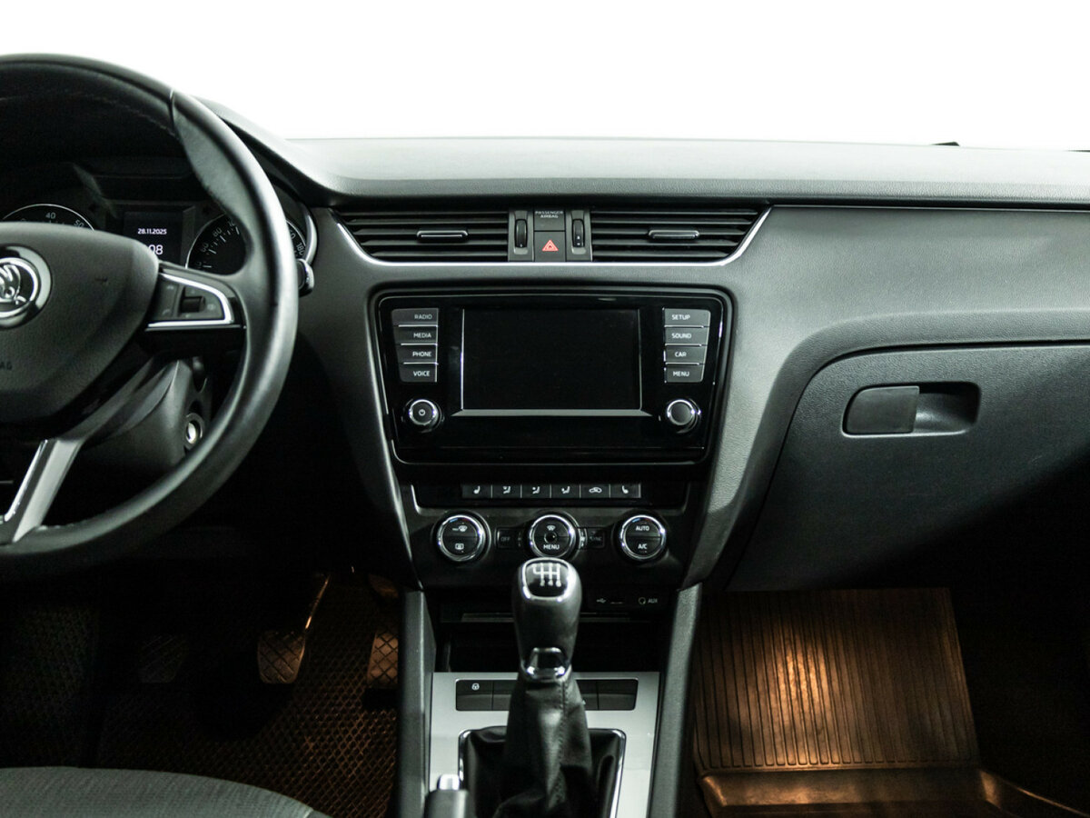 Skoda Octavia б/у, 2016, Механическая. Фото: #13