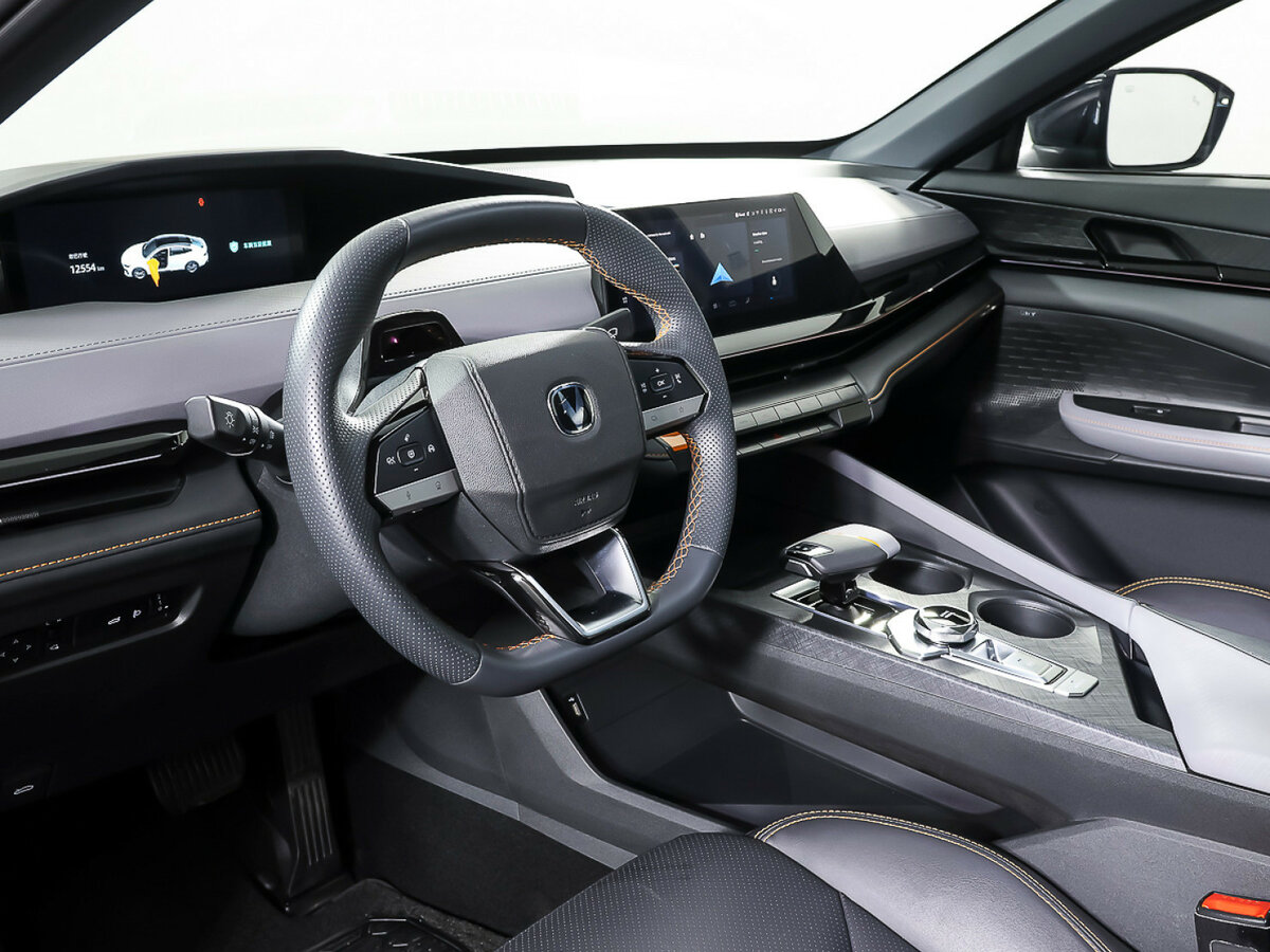 Чанган УНИ-В б/у, 2023, Роботизированная. Фото: #13