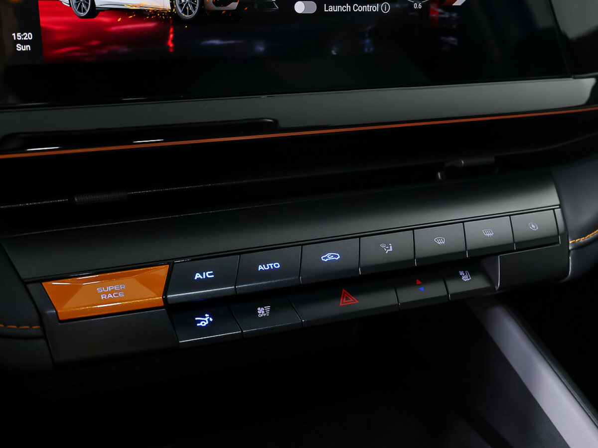 Чанган УНИ-В б/у, 2023, Роботизированная. Фото: #19