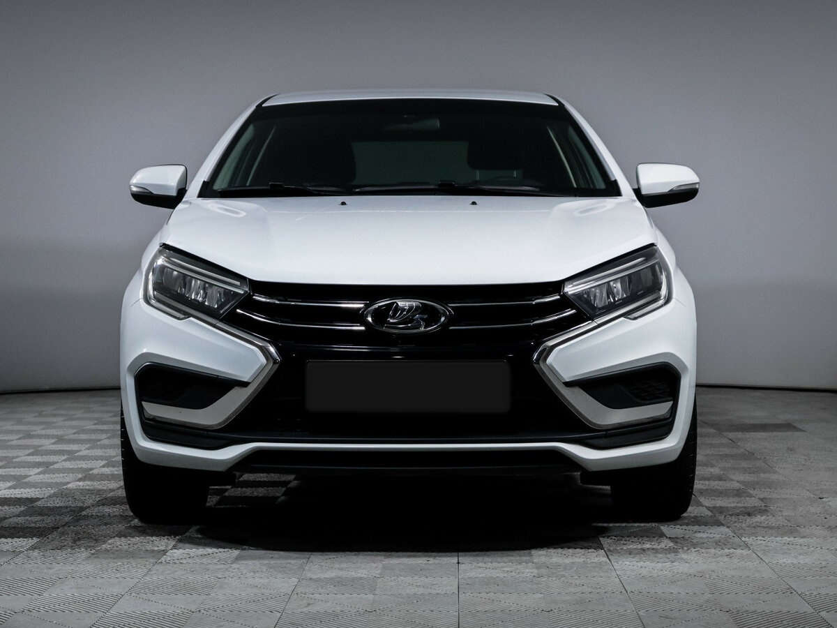 Лада (ВАЗ) Веста б/у, 2023, Механическая. Фото: #1