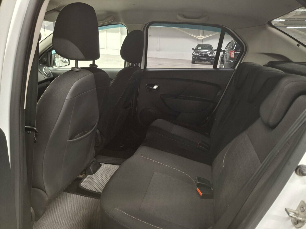 Рено Логан б/у, 2017, Автоматическая. Фото: #11