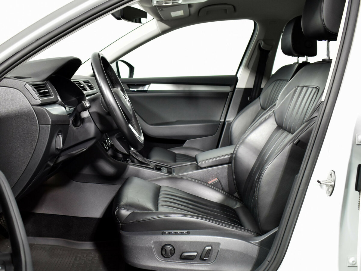 Skoda Superb б/у, 2018, Роботизированная. Фото: #7