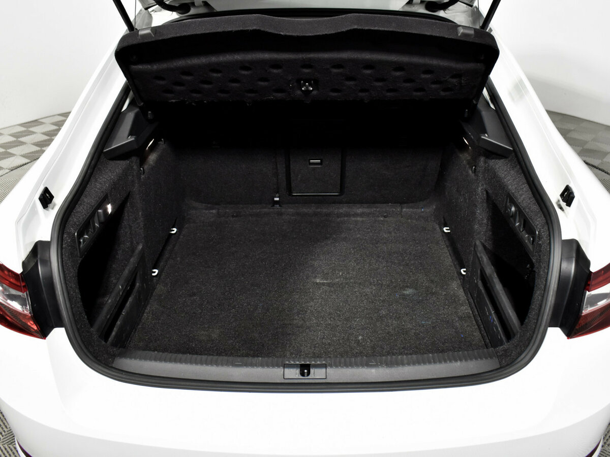 Skoda Superb б/у, 2018, Роботизированная. Фото: #17