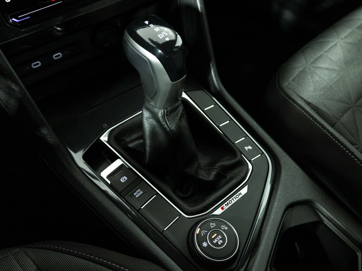 Volkswagen Tiguan б/у, 2021, Роботизированная. Фото: #13