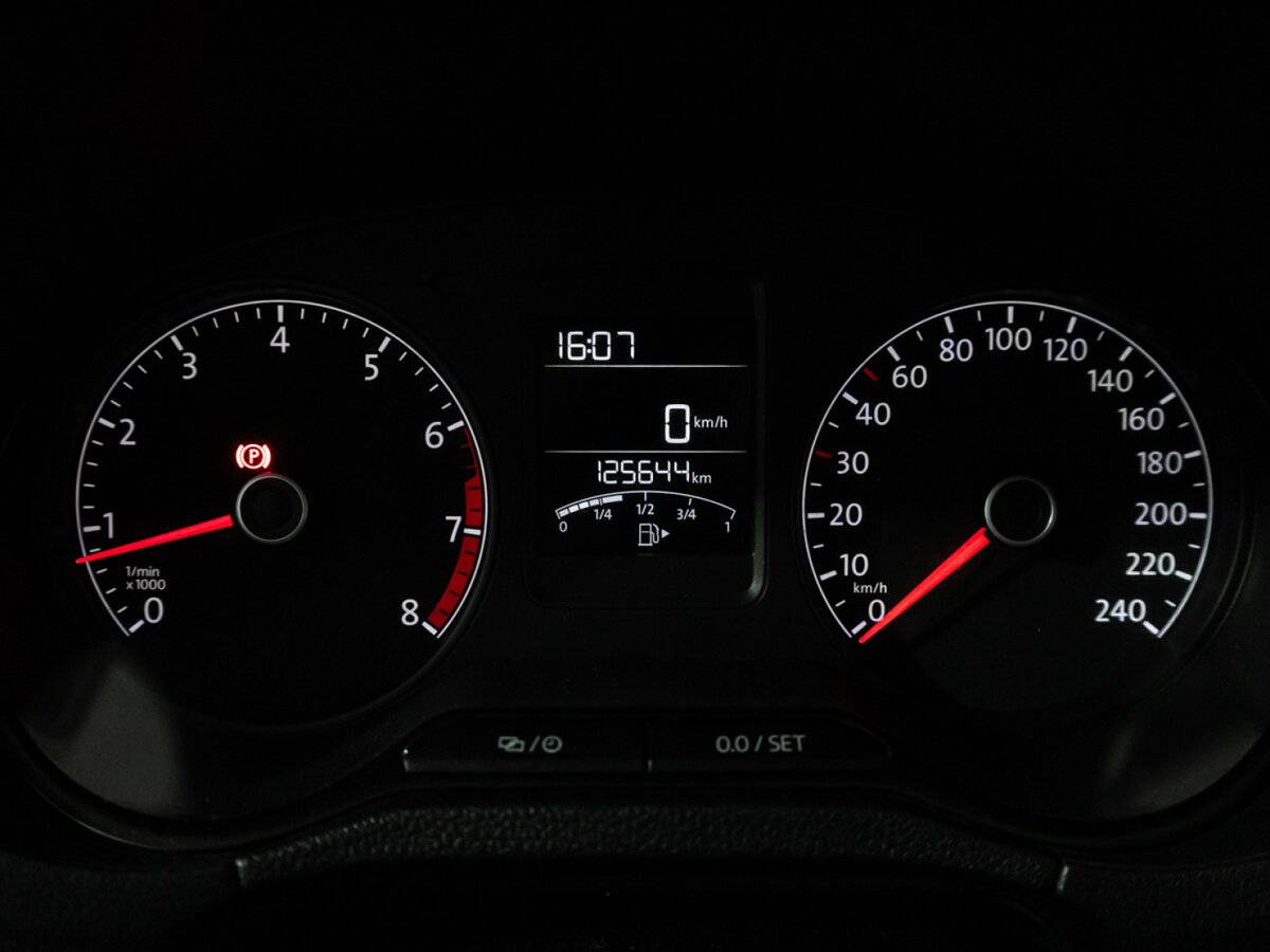 Фольксваген Поло б/у, 2015, Механическая. Фото: #11