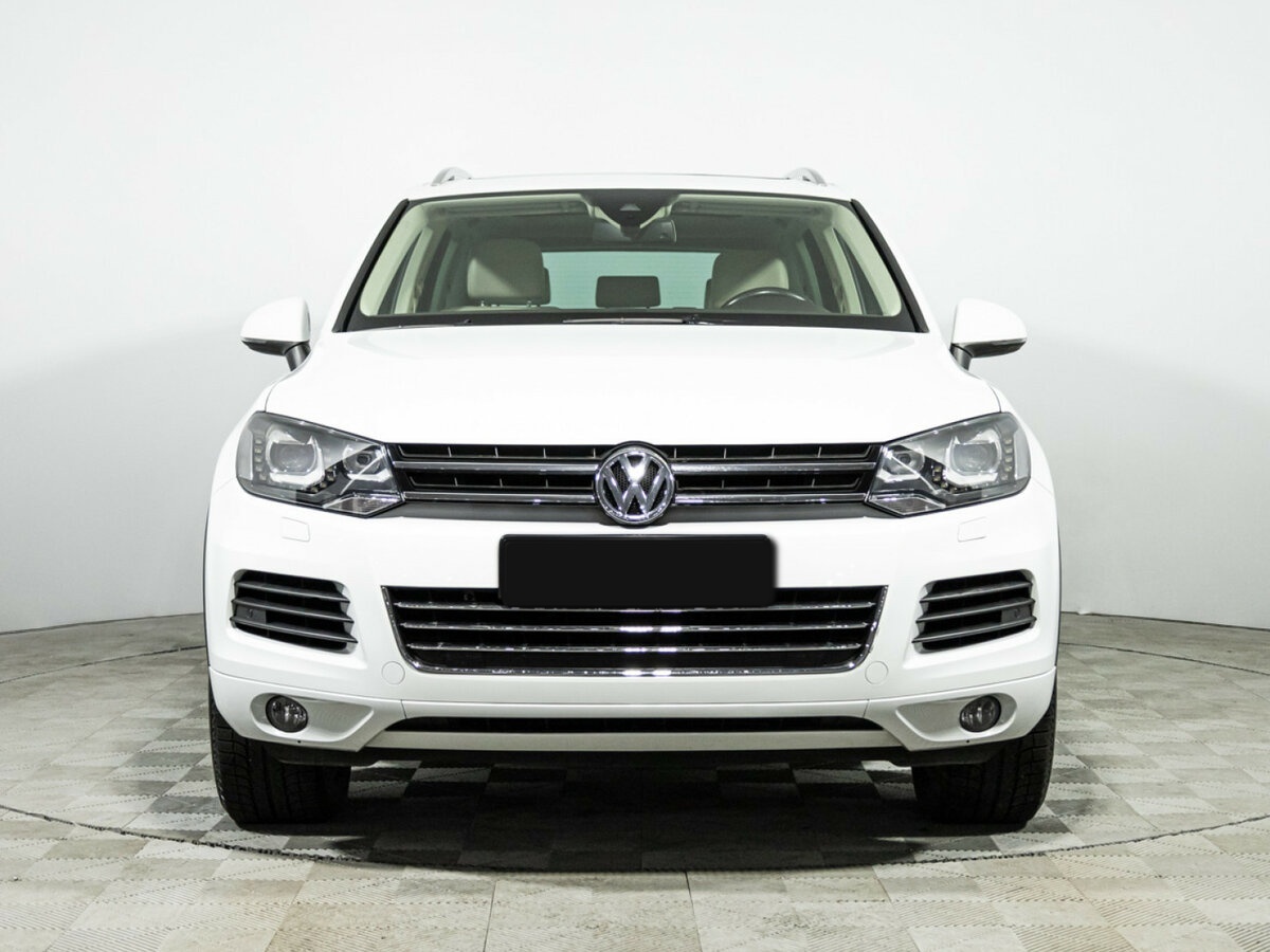 Volkswagen Touareg б/у, 2013, Автоматическая. Фото: #1