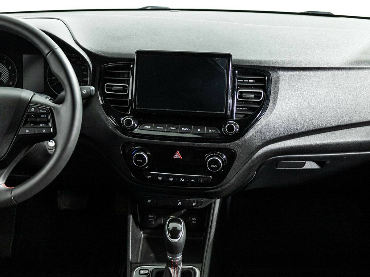 Solaris HS б/у, 2024, Автоматическая. Фото: #13