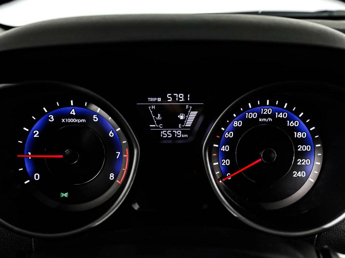 Hyundai Elantra б/у, 2015, Механическая. Фото: #17