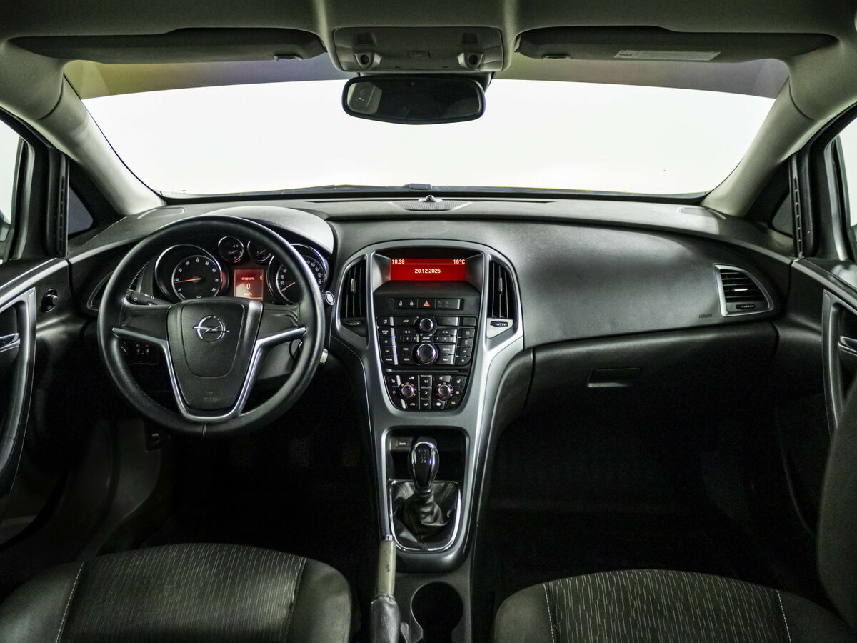 Opel Astra б/у, 2013, Механическая. Фото: #10