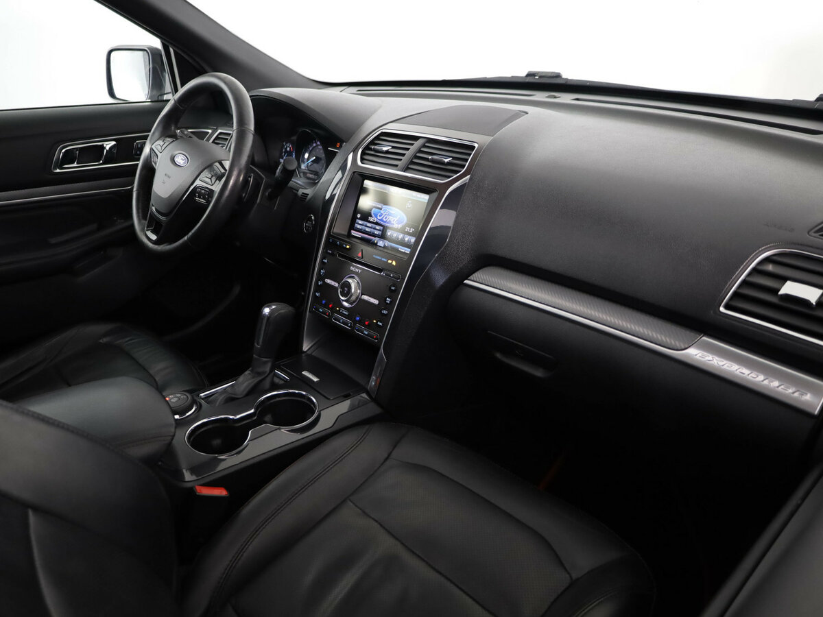 Ford Explorer б/у, 2015, Автоматическая. Фото: #18